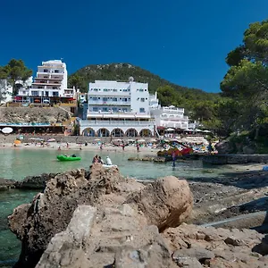 https://apartamentos-es-puet-blanc.balearic-islands.net